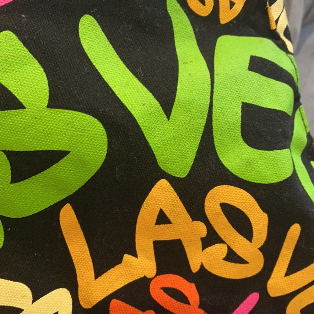 Robin Ruth Las Vegas‎ graffiti bag